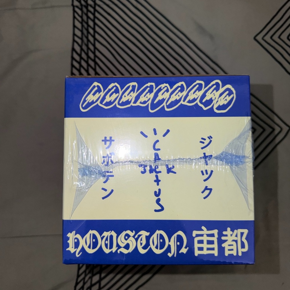 Travis Scott Cactus Jack × Fragment
Daruma Doll